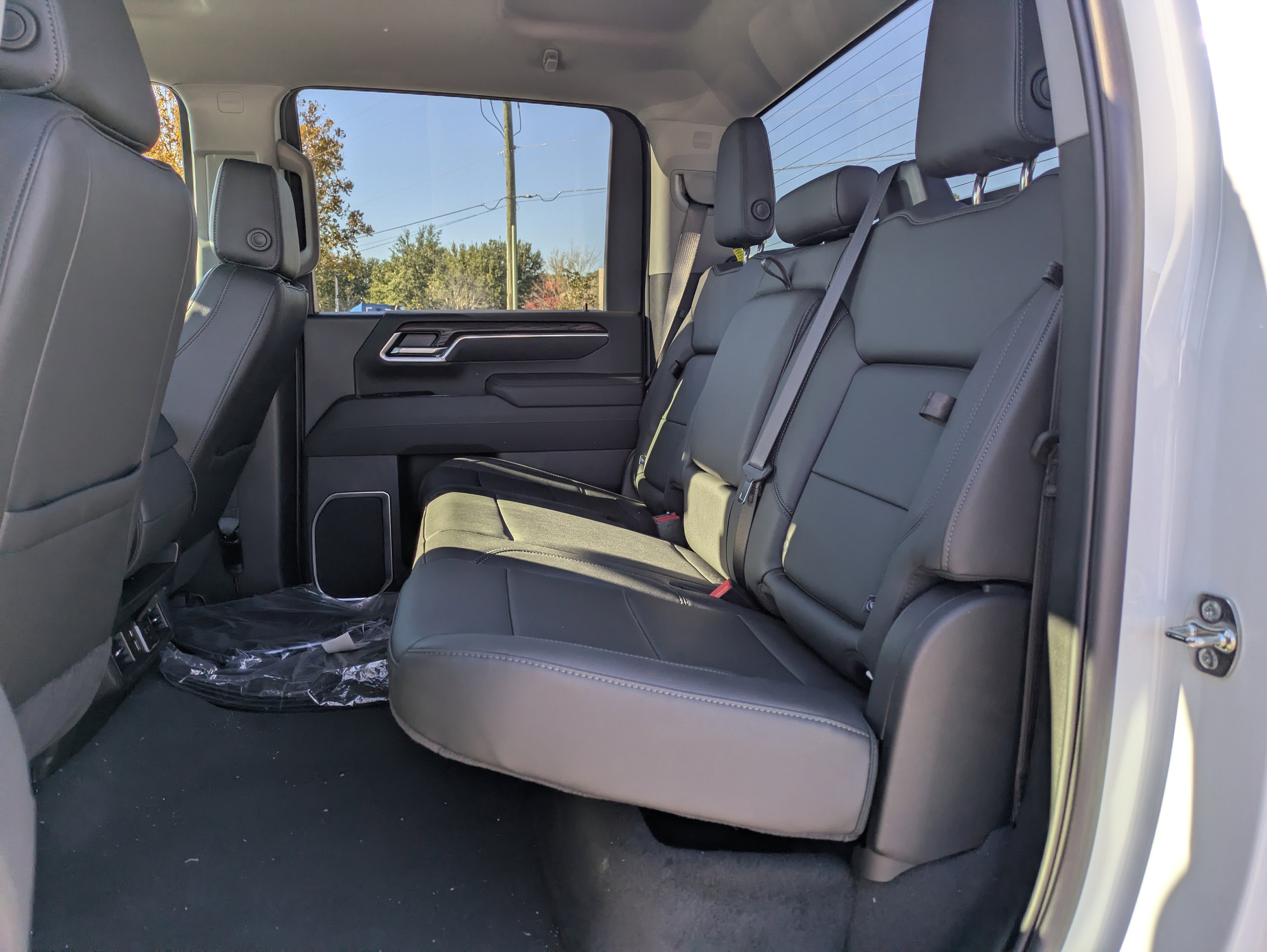 New 2026 GMC Sierra 2500 SLT image 14