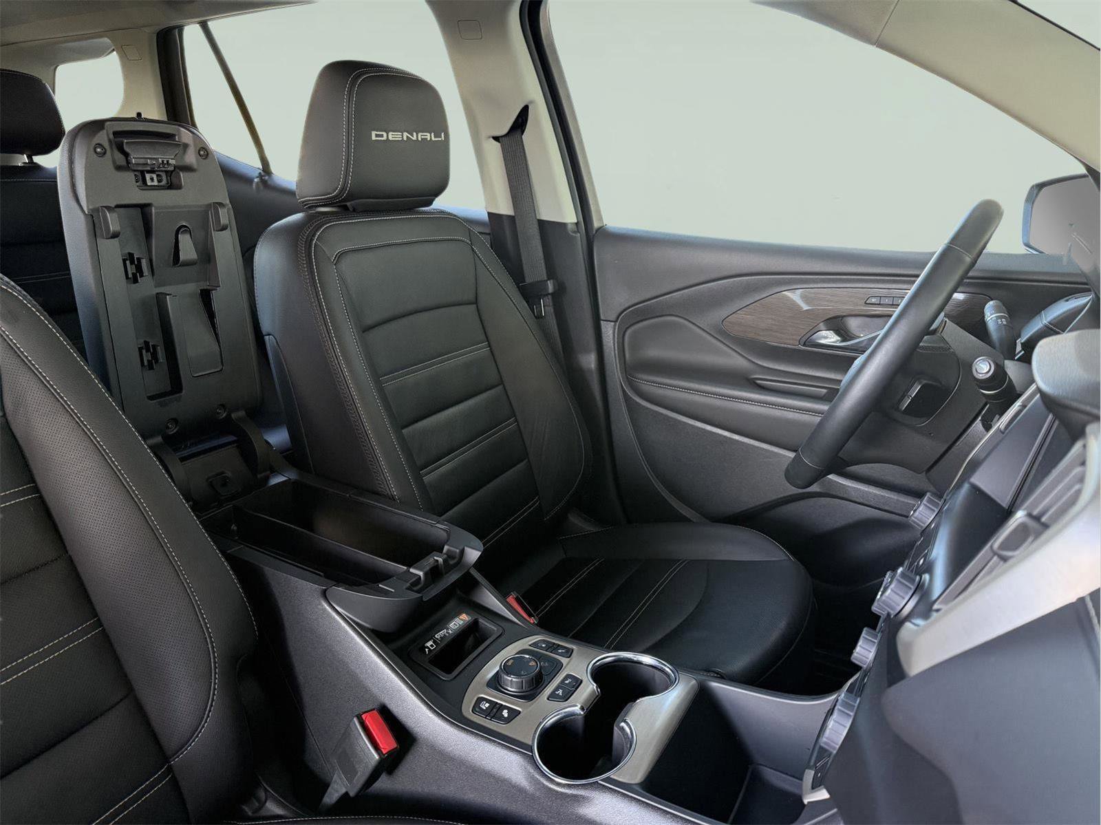 Used 2023 GMC Terrain Denali w/ Denali Premium Package image 27