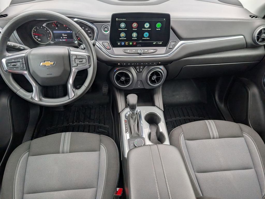 Used 2023 Chevrolet Blazer LT image 38