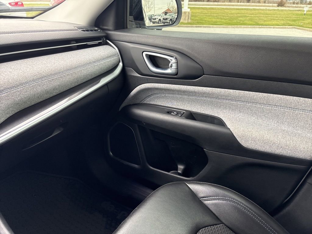 Used 2022 Jeep Compass Latitude w/ Convenience Group image 26