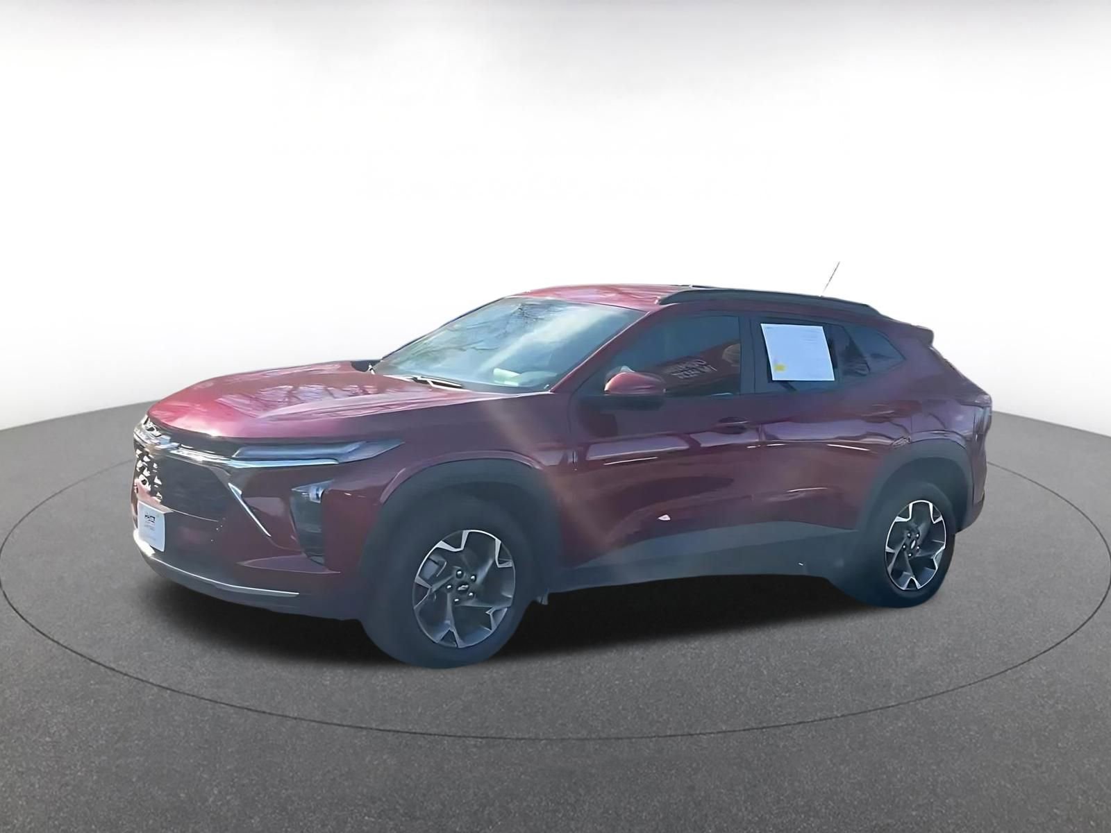 Used 2025 Chevrolet Trax LT image 8