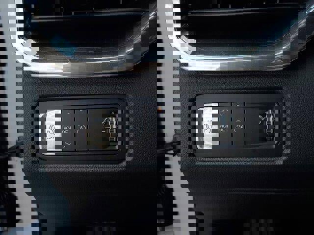 New 2026 GMC Acadia Elevation image 28