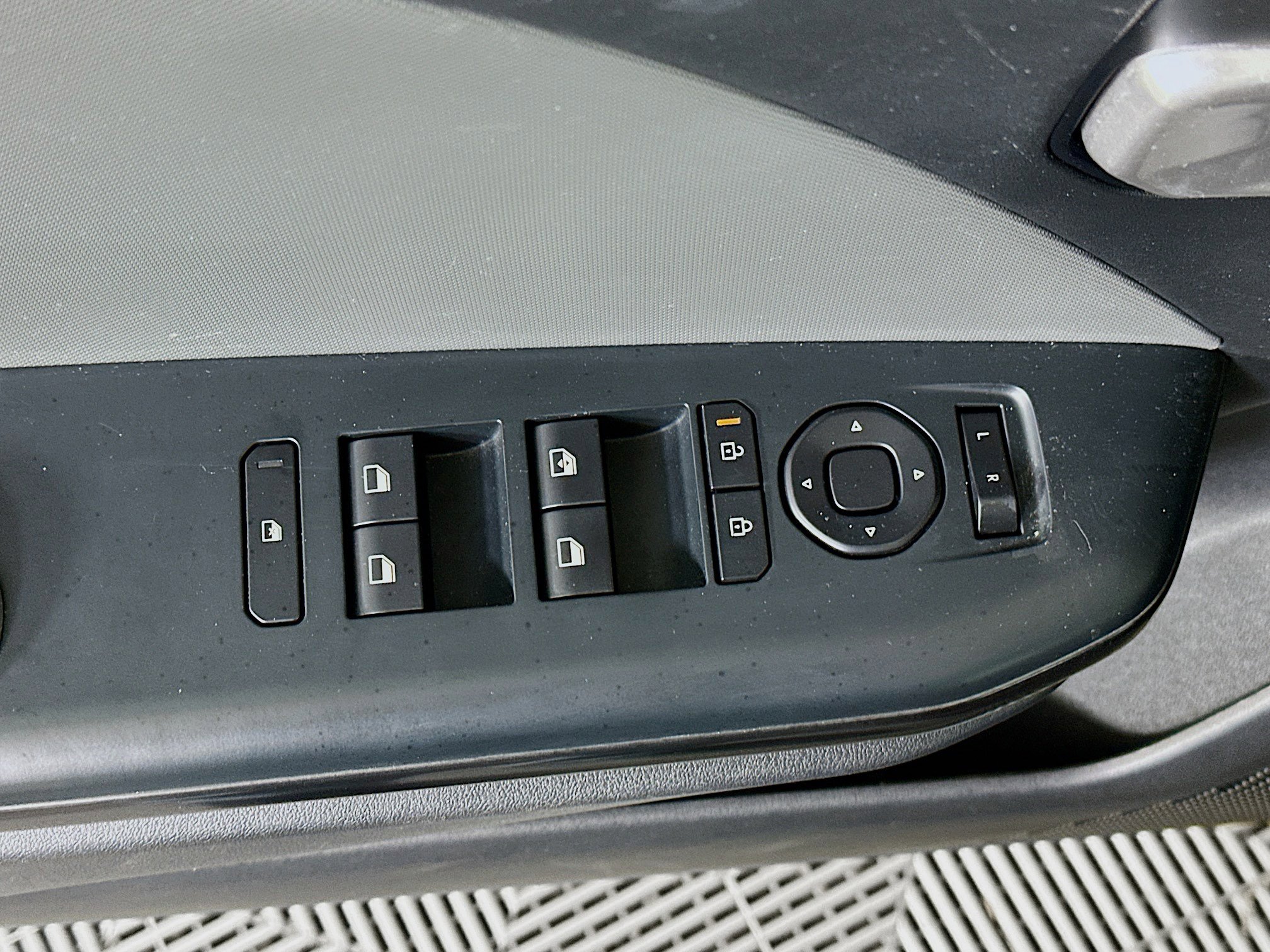 Used 2025 Kia K4 LXS FWD image 15