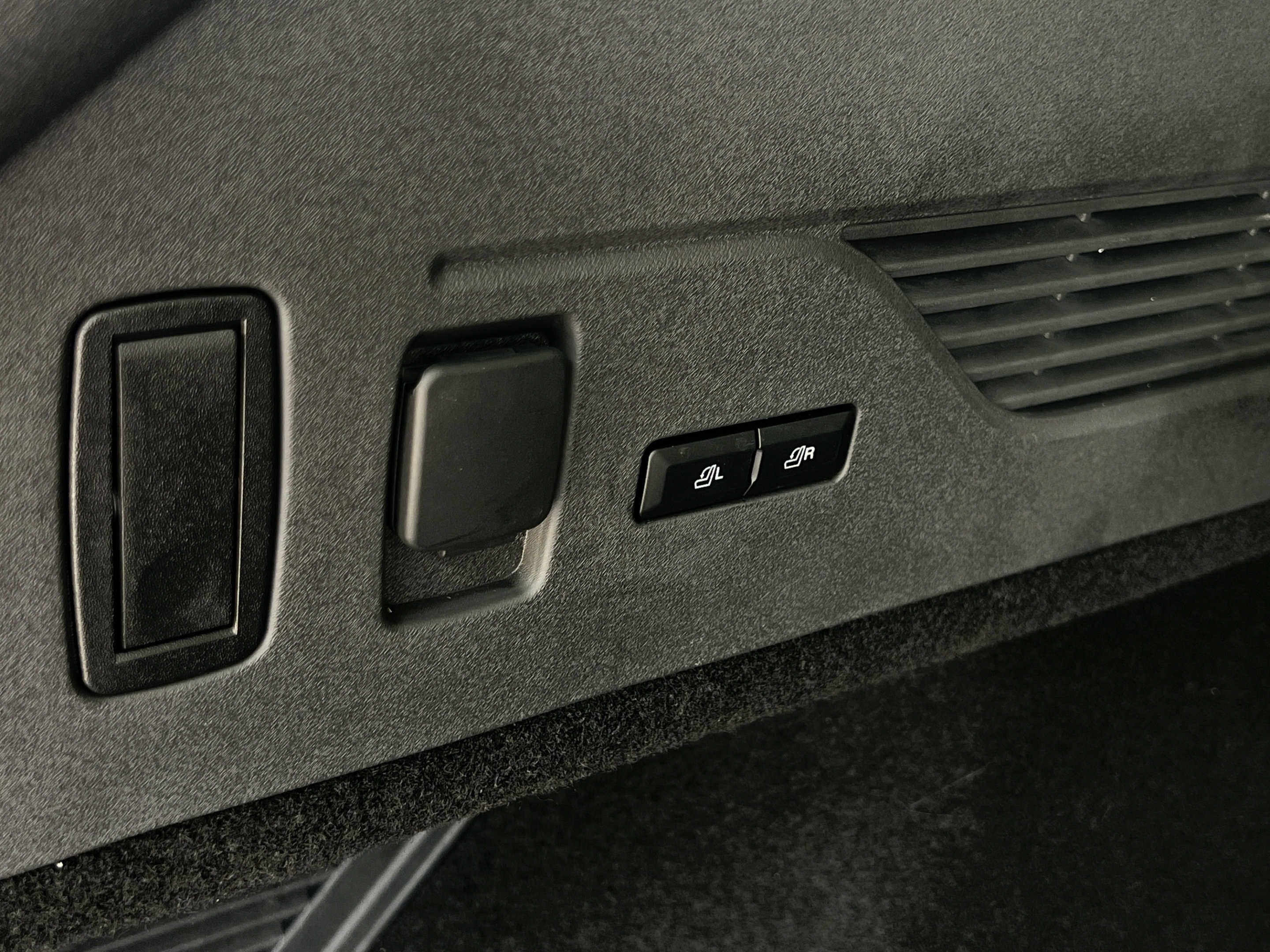 New 2026 Lincoln Nautilus Reserve AWD/4WD image 28