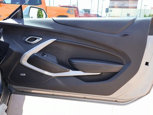 Used 2023 Chevrolet Camaro LT w/ Technology Package RWD image 11