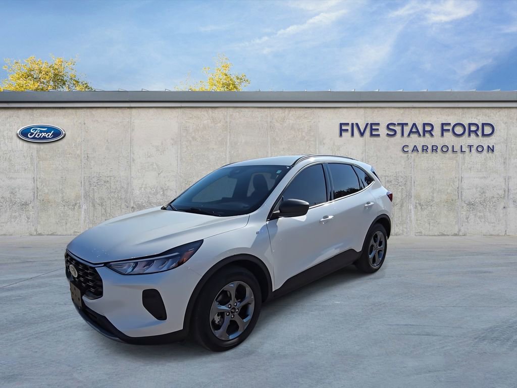 Used 2025 Ford Escape ST-Line w/ Tech Pack #1 image 4