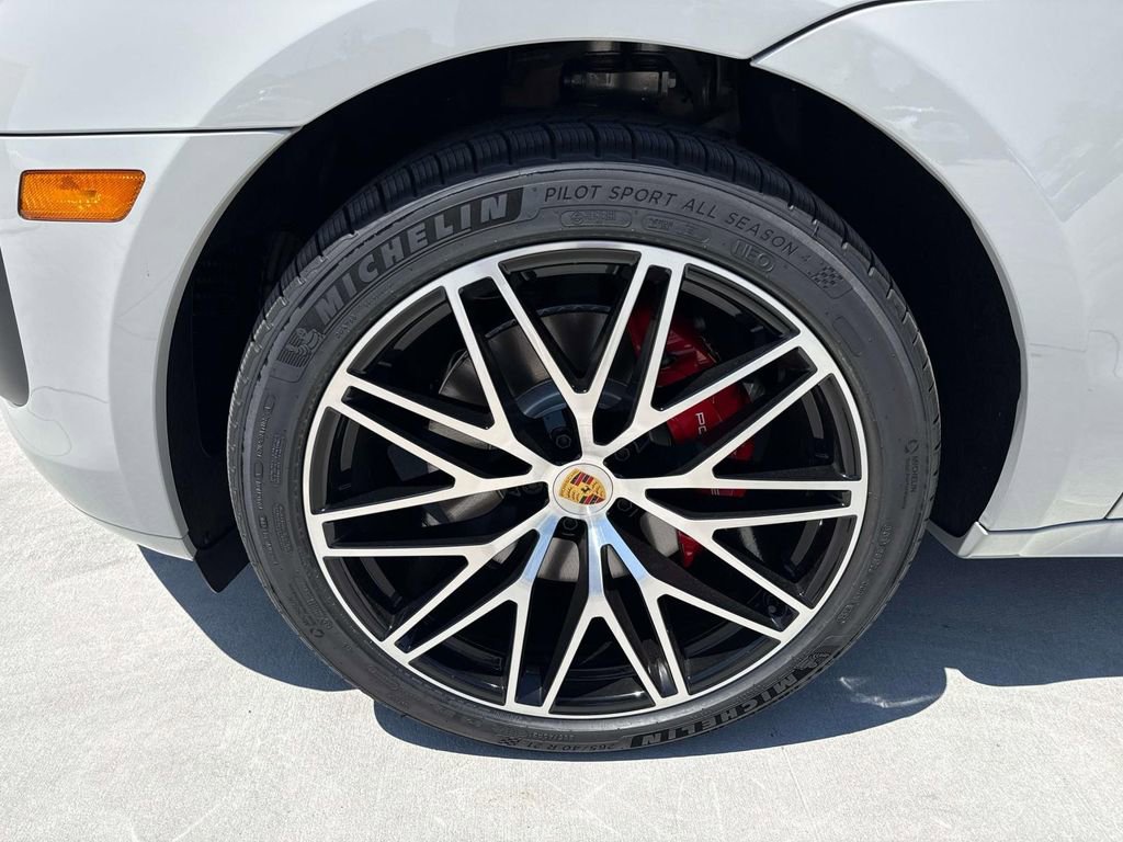 New 2026 Porsche Macan S AWD/4WD image 8