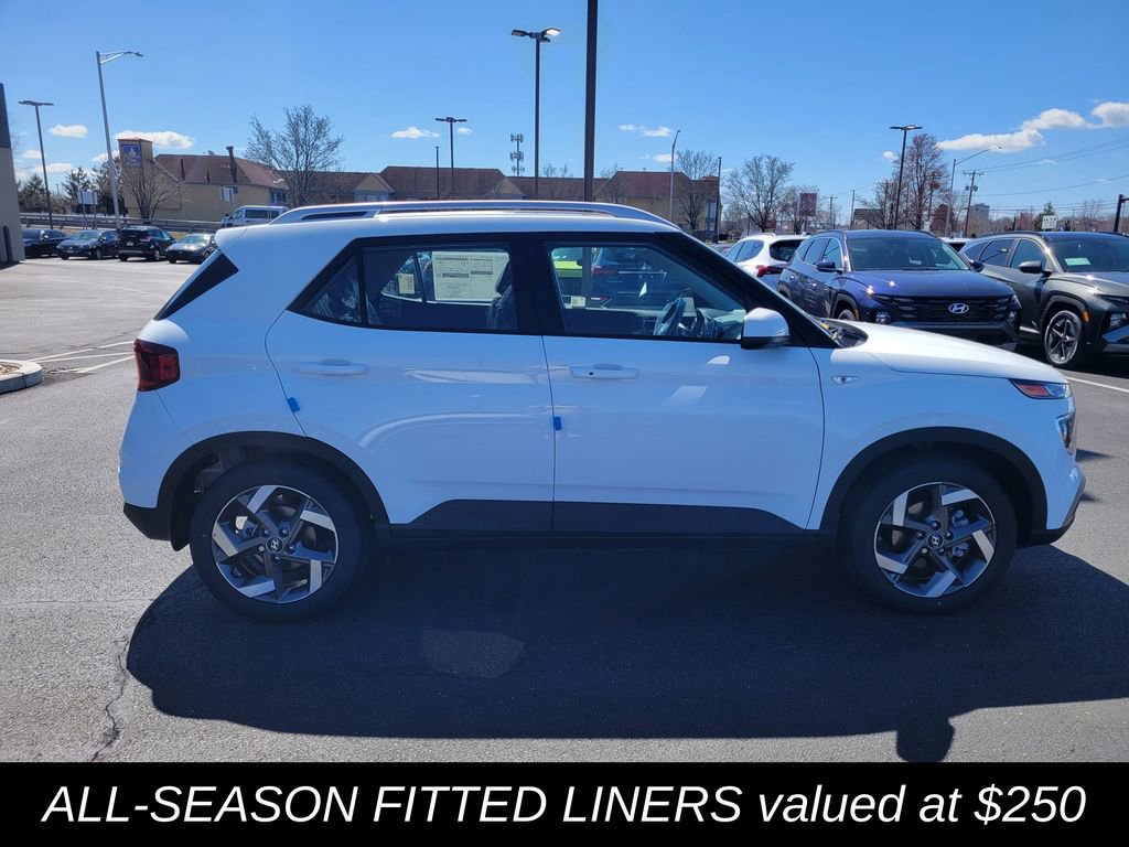 New 2025 Hyundai Venue SEL video 2