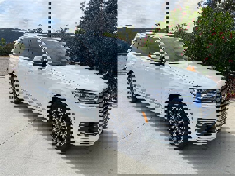 Used 2017 Audi Q7 3.0T Premium Plus image 1