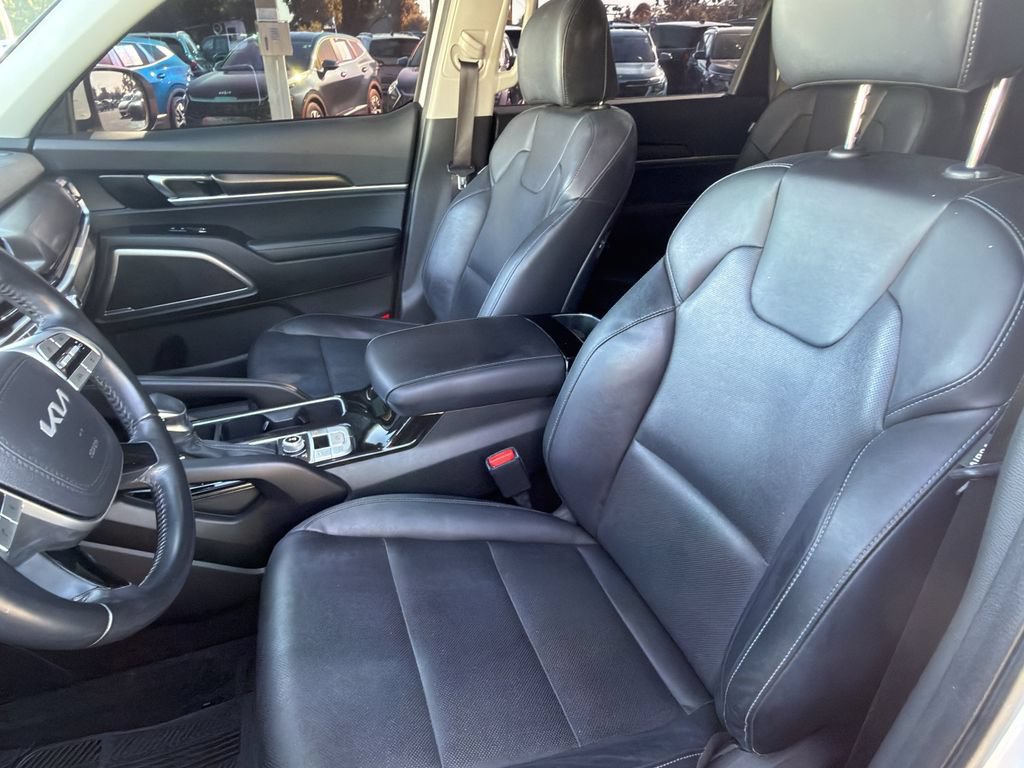 Certified 2023 Kia Telluride S w/ S Sunroof Package AWD/4WD image 22