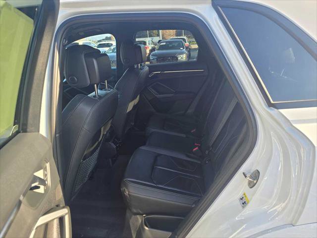 Used 2025 Audi Q3 2.0T Premium image 18