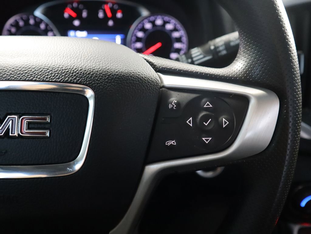 Used 2023 GMC Terrain SLE w/ Driver Convenience Package image 12