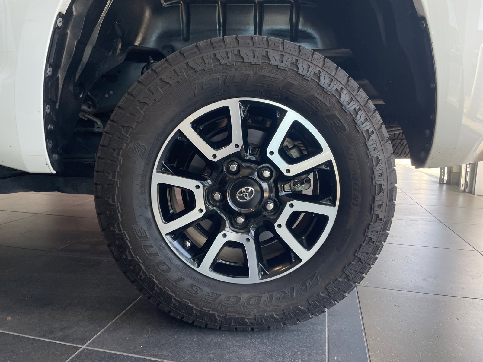 Used 2019 Toyota Tundra Limited w/ Limited Premium Package image 26