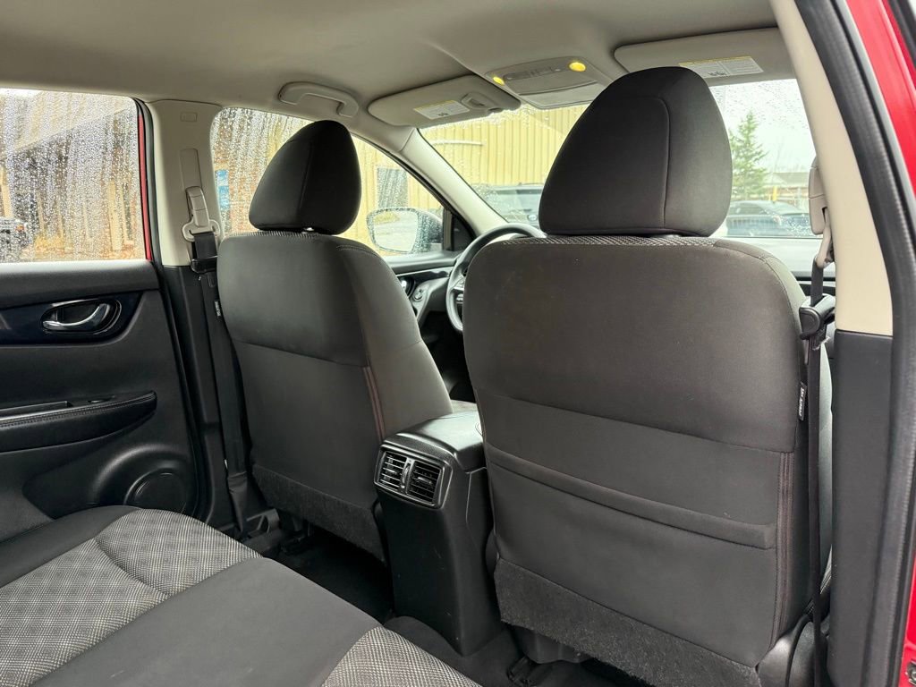 Used 2018 Nissan Rogue Sport SV FWD image 22