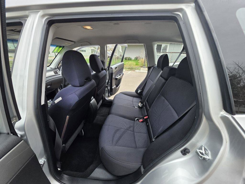 Used 2011 Subaru Forester 2.5X w/ Alloy Wheel Value Pkg image 16