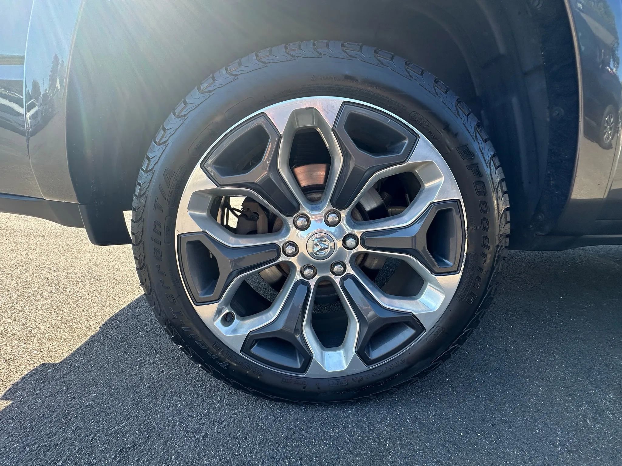 Used 2019 RAM 1500 Limited image 29