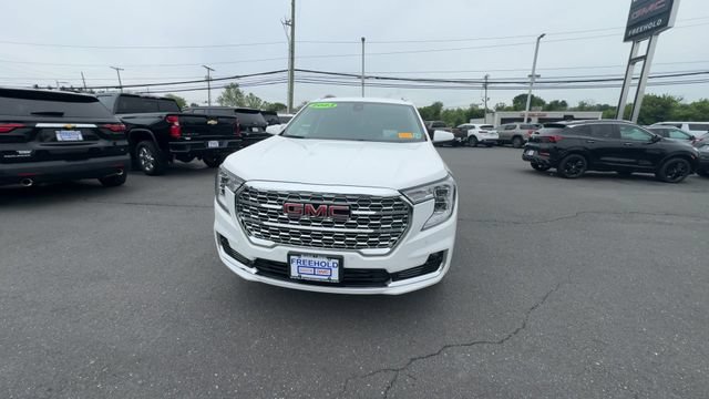 Used 2023 GMC Terrain Denali AWD/4WD image 3