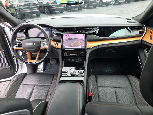Used 2025 Jeep Grand Cherokee L Summit AWD/4WD image 63