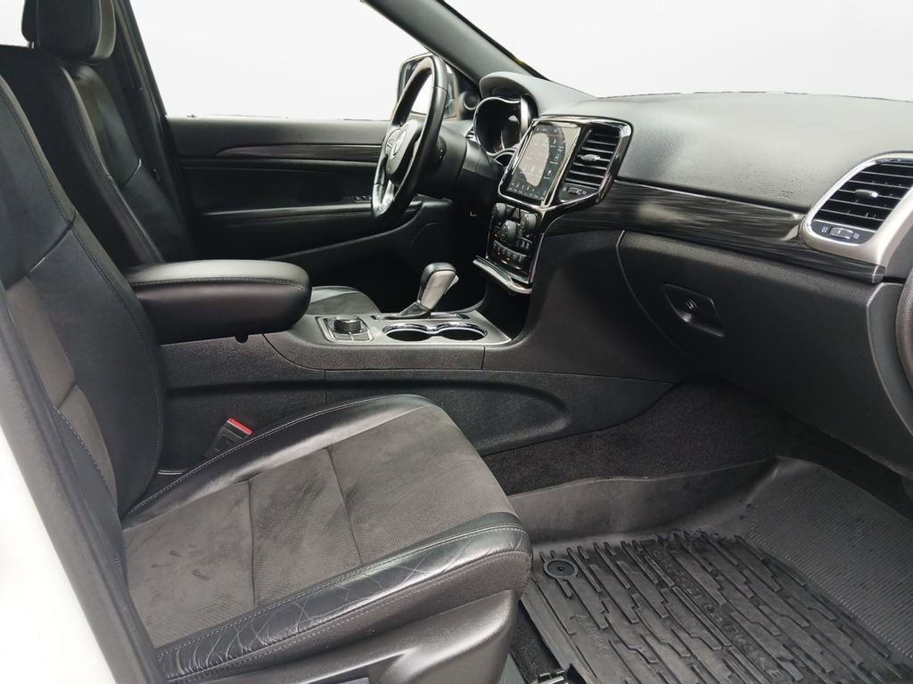 Used 2022 Jeep Grand Cherokee Laredo X AWD/4WD image 24