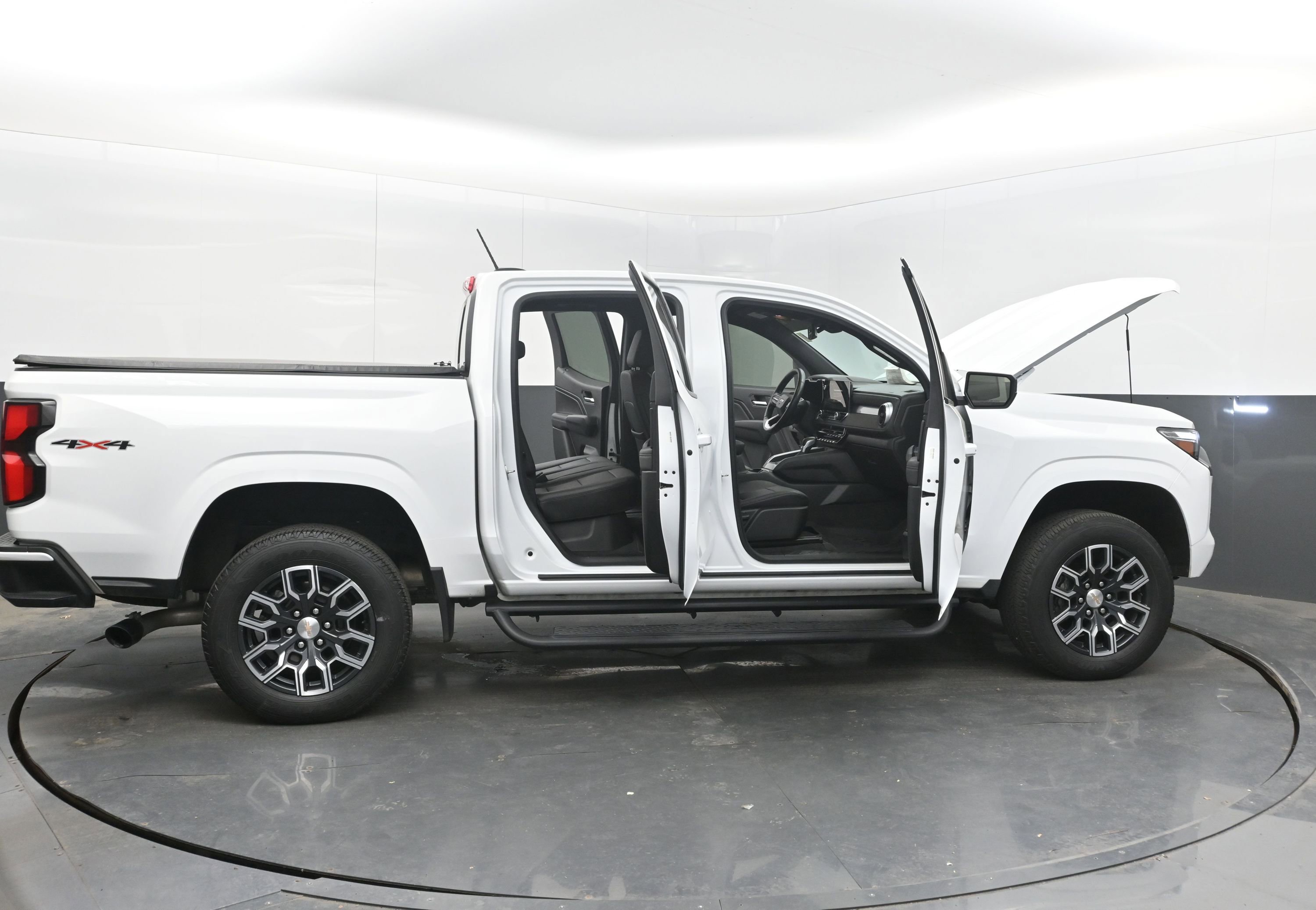 Certified 2023 Chevrolet Colorado LT w/ LT Convenience Package III image 45