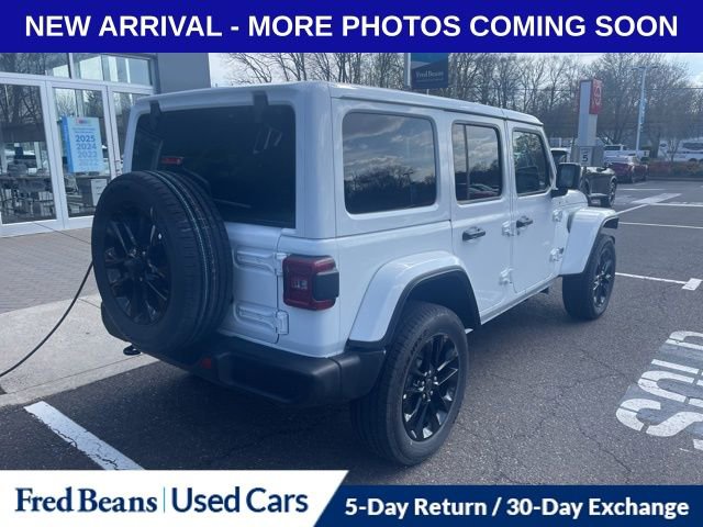 Used 2025 Jeep Wrangler Unlimited Sahara w/ Safety Group image 6