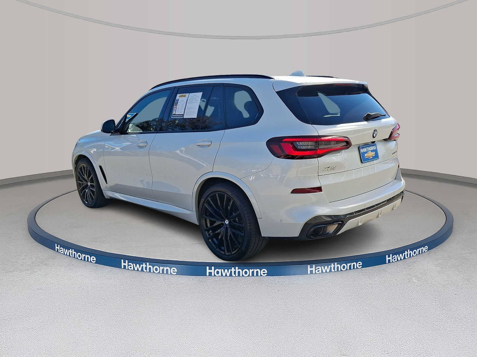 Used 2021 BMW X5 xDrive40i w/ M Sport Package AWD/4WD image 4