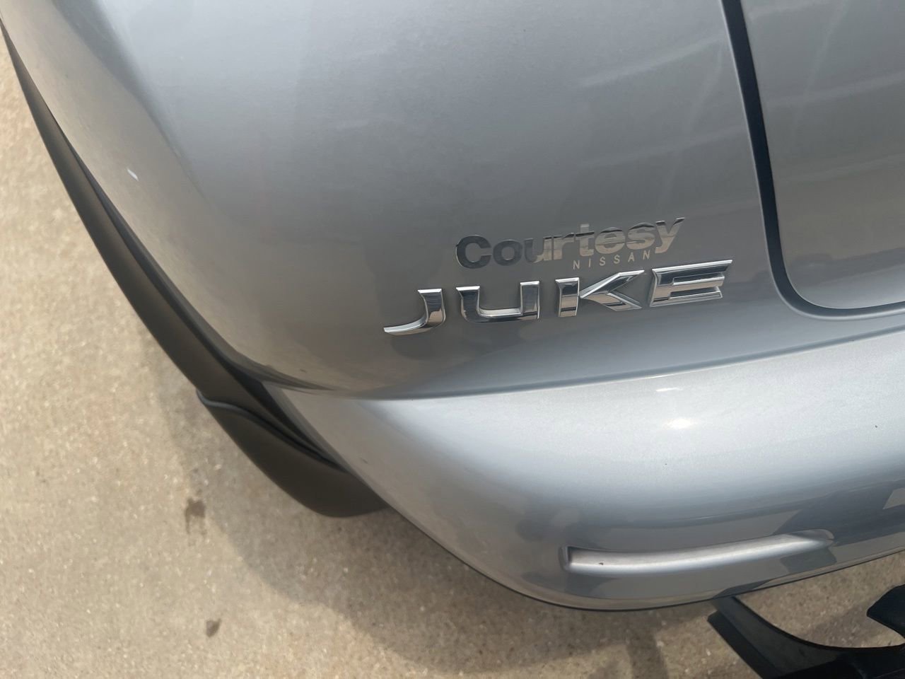 Used 2014 Nissan Juke SL FWD image 3