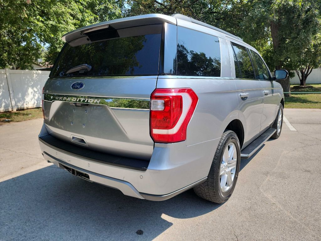 Used 2020 Ford Expedition XLT w/ Equipment Group 202A image 9