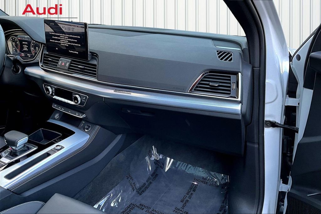Certified 2025 Audi Q5 2.0T Premium Plus AWD/4WD image 26