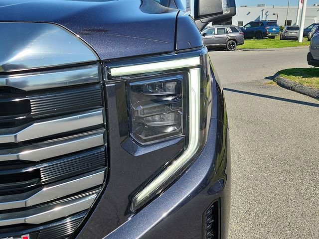 Used 2024 GMC Sierra 1500 AT4 w/ Technology Package AWD/4WD image 9