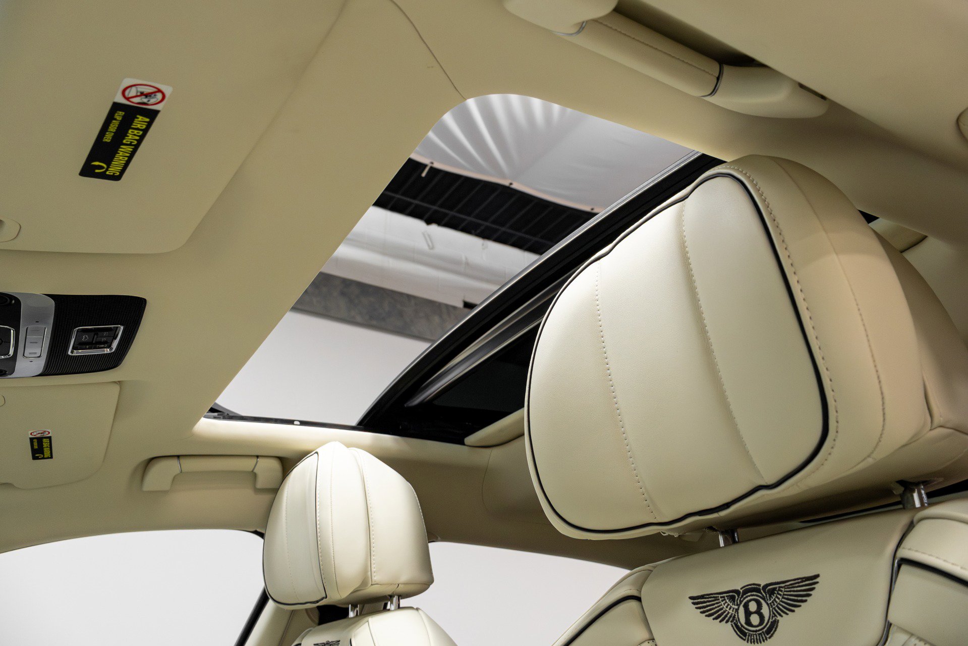 Used 2021 Bentley Flying Spur W12 image 36