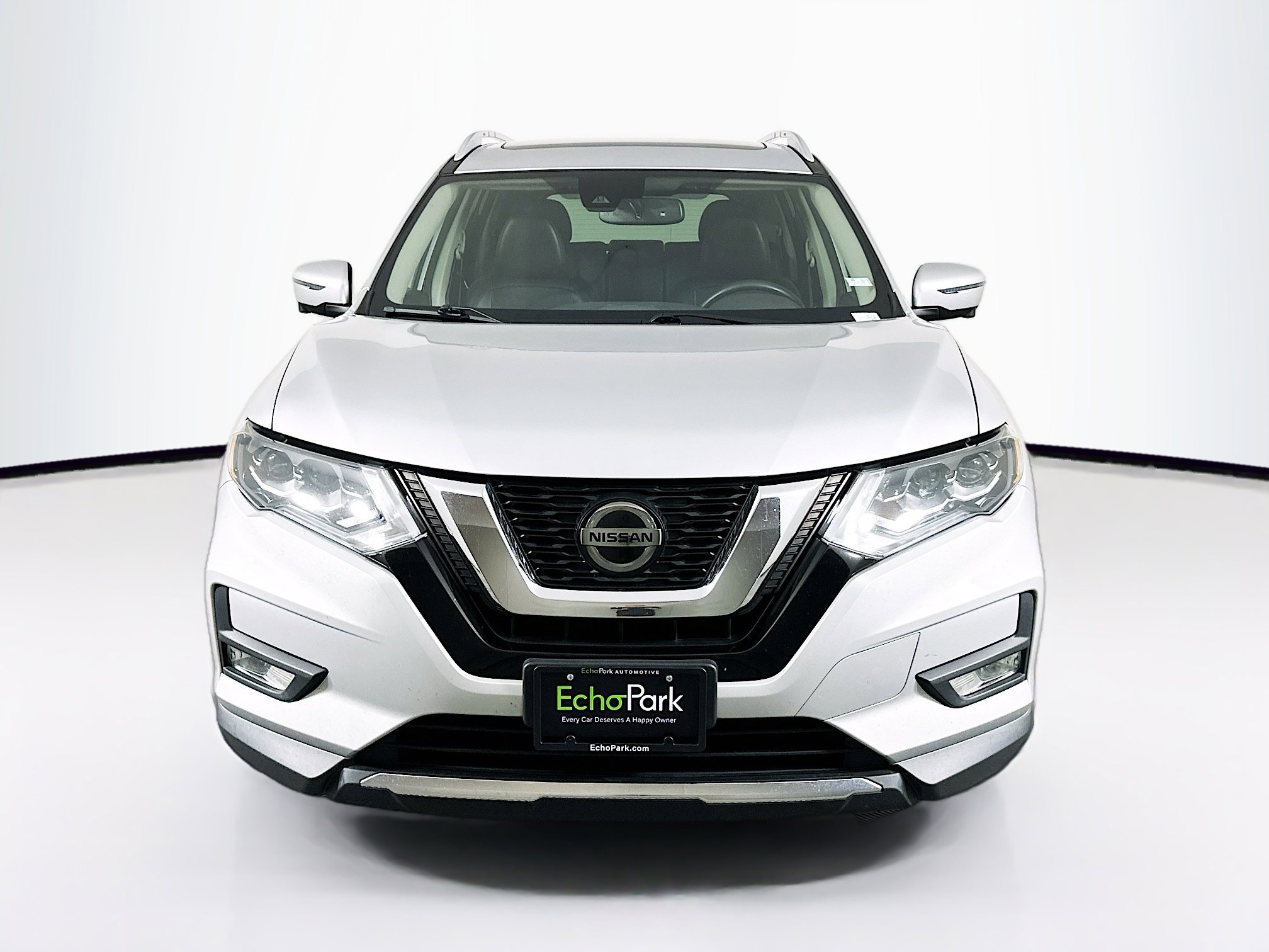 Used 2018 Nissan Rogue SL w/ Premium Package image 2