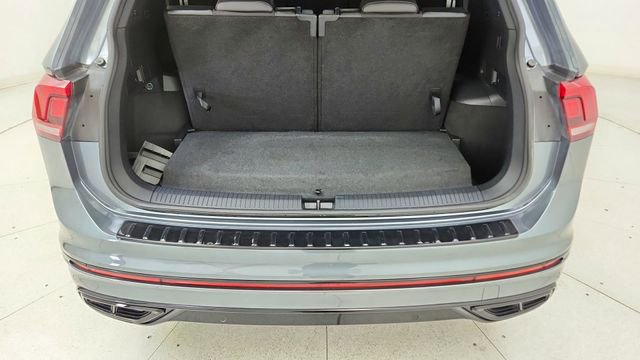Used 2023 Volkswagen Tiguan SE R-Line image 14