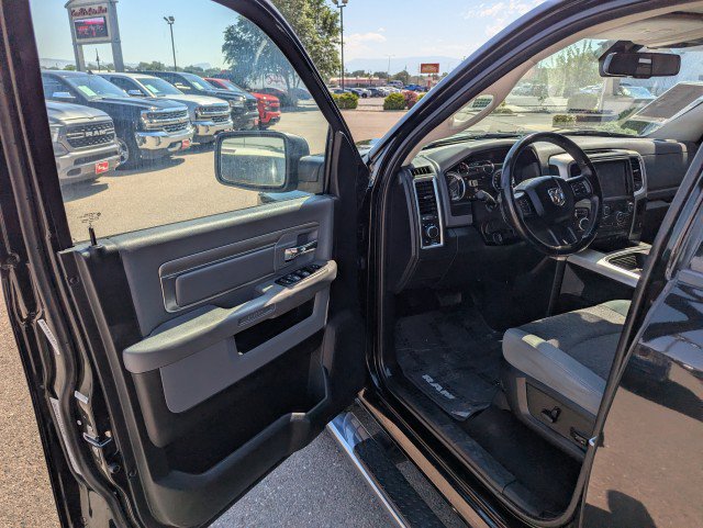 Used 2020 RAM 1500 Classic SLT w/ Luxury Group AWD/4WD image 7