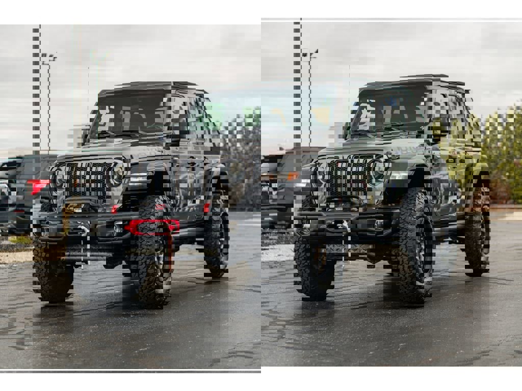 Used 2018 Jeep Wrangler Unlimited Rubicon w/ Dual Top Group image 2