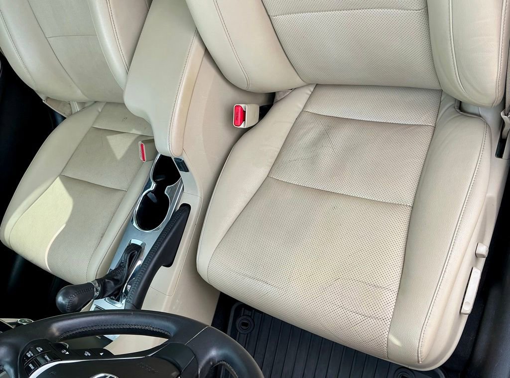 Used 2014 Acura ILX w/ Premium Package FWD image 37