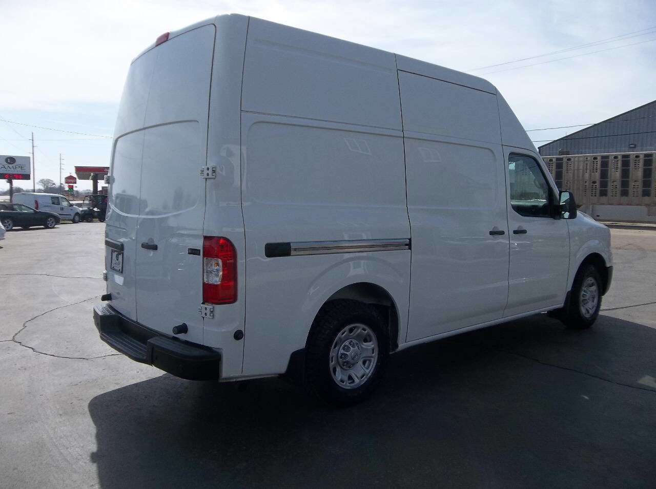 Used 2019 Nissan NV 2500 SV w/ Navigation Package image 7