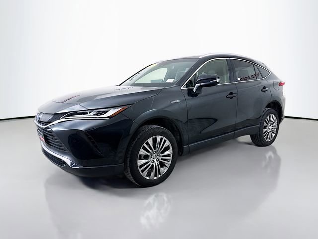 Used 2021 Toyota Venza XLE image 3