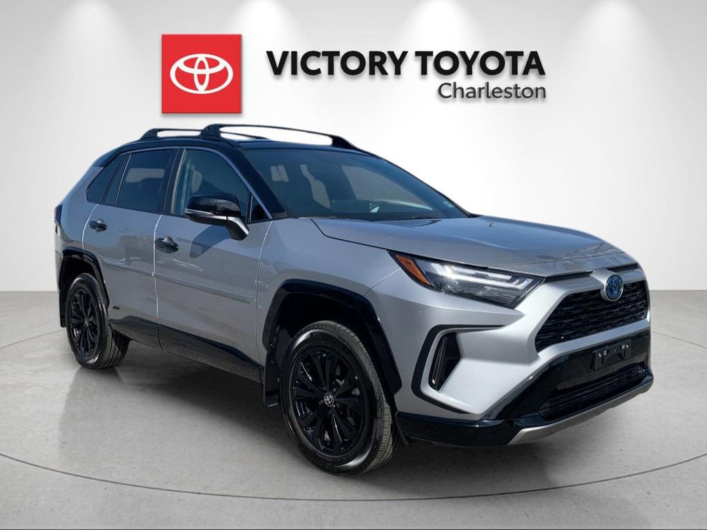 Used 2024 Toyota RAV4 XSE w/ Weather Package AWD/4WD image 5
