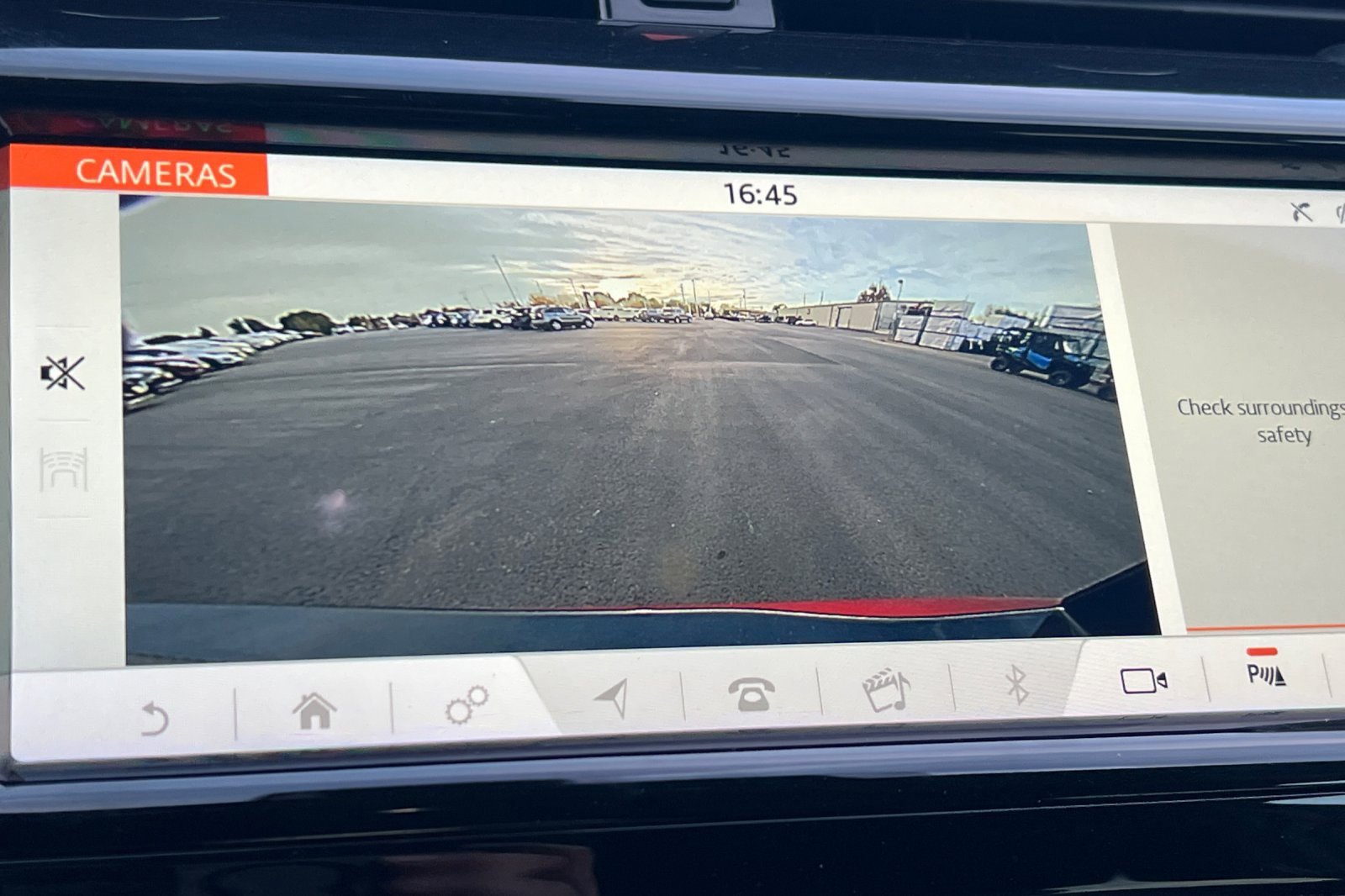 Used 2020 Land Rover Discovery Sport S R-Dynamic image 17