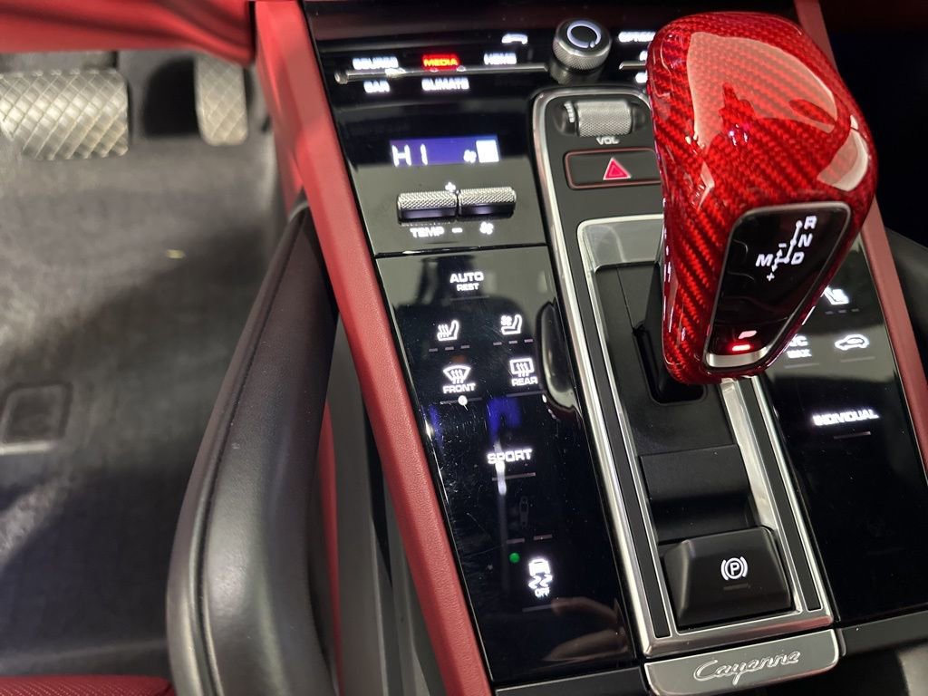 Used 2021 Porsche Cayenne image 17