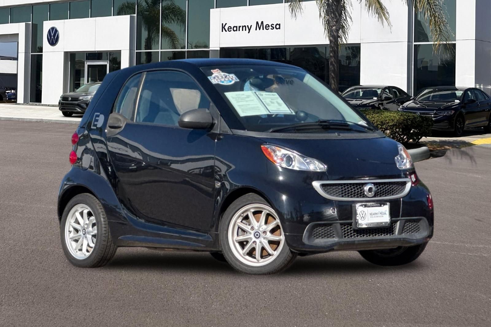 Used 2016 smart fortwo passion image 2