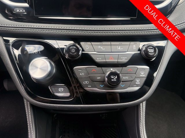 New 2027 Chrysler Pacifica Limited w/ Family Tech Group FWD image 10