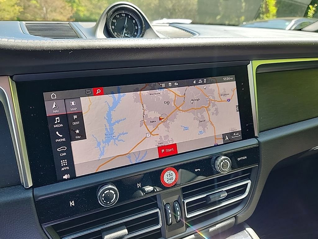 Used 2024 Porsche Macan GTS AWD/4WD image 16