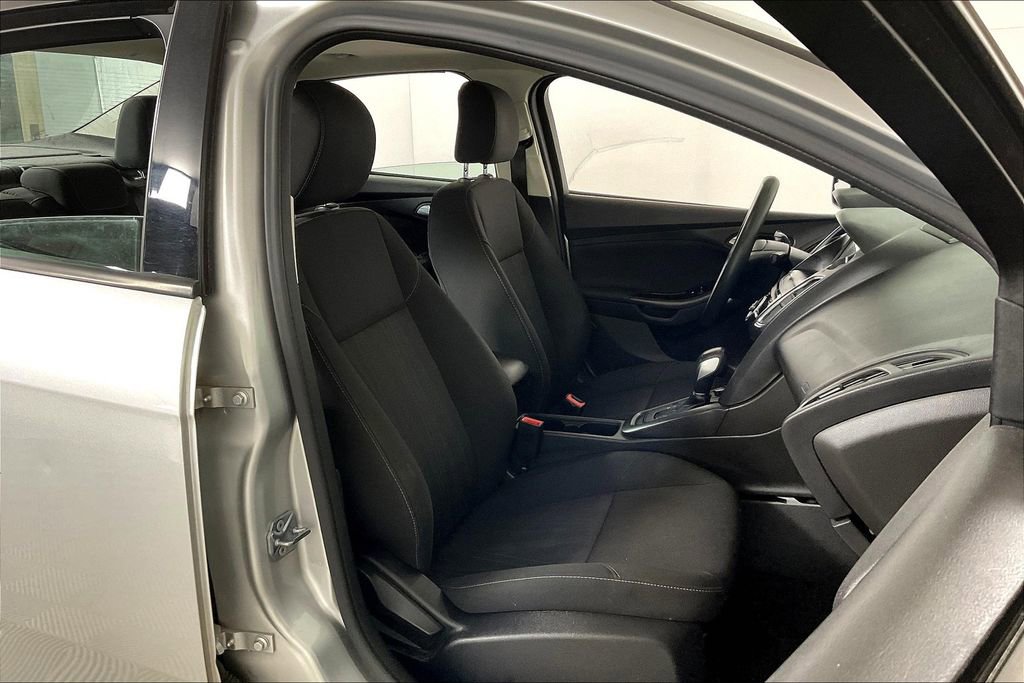 Used 2017 Ford Focus SEL image 7