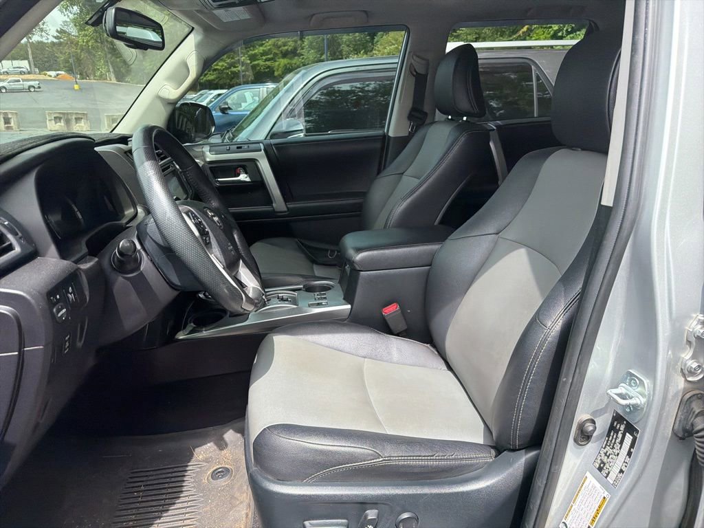 Used 2017 Toyota 4Runner SR5 Premium AWD/4WD image 12