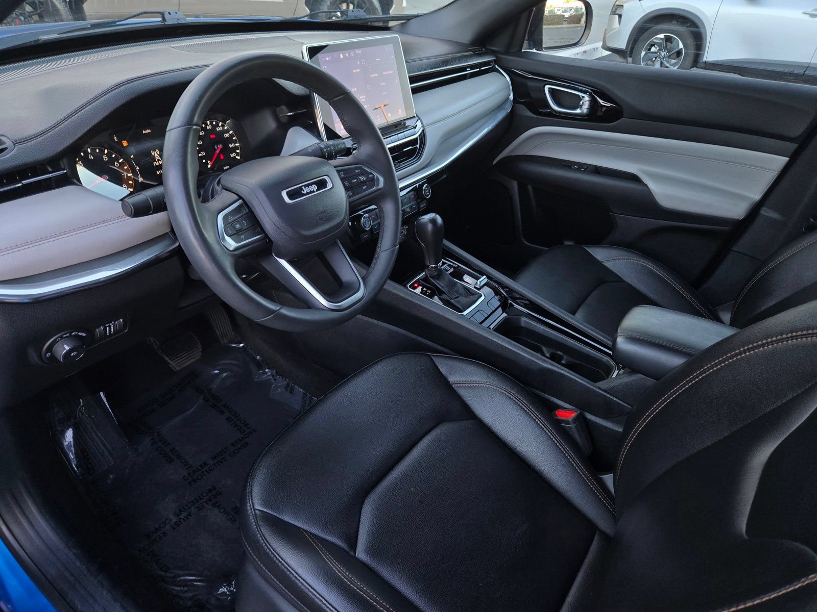 Used 2024 Jeep Compass Limited AWD/4WD image 8
