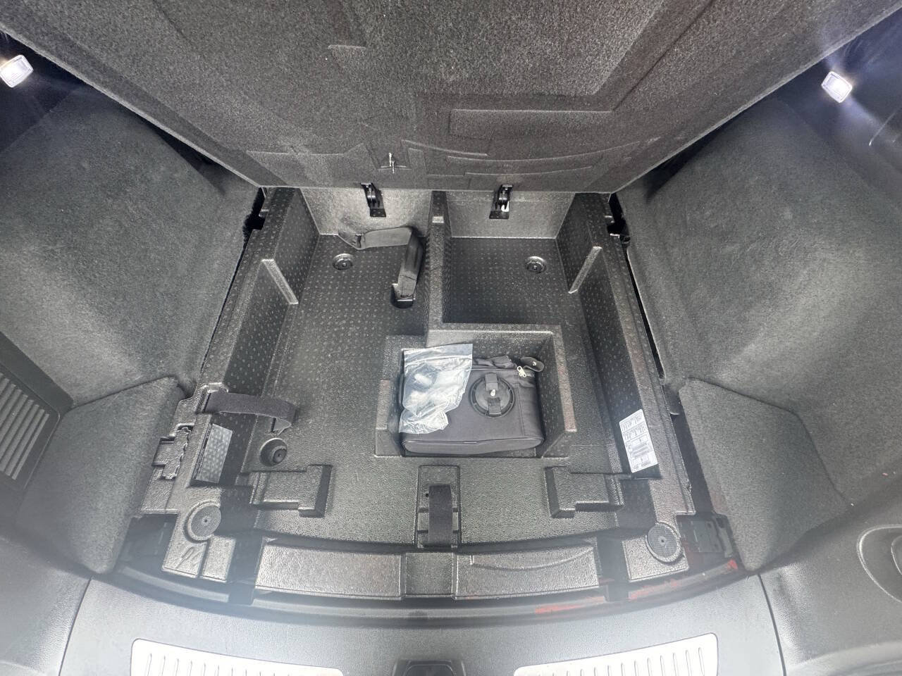 Used 2018 Cadillac XT5 FWD image 36