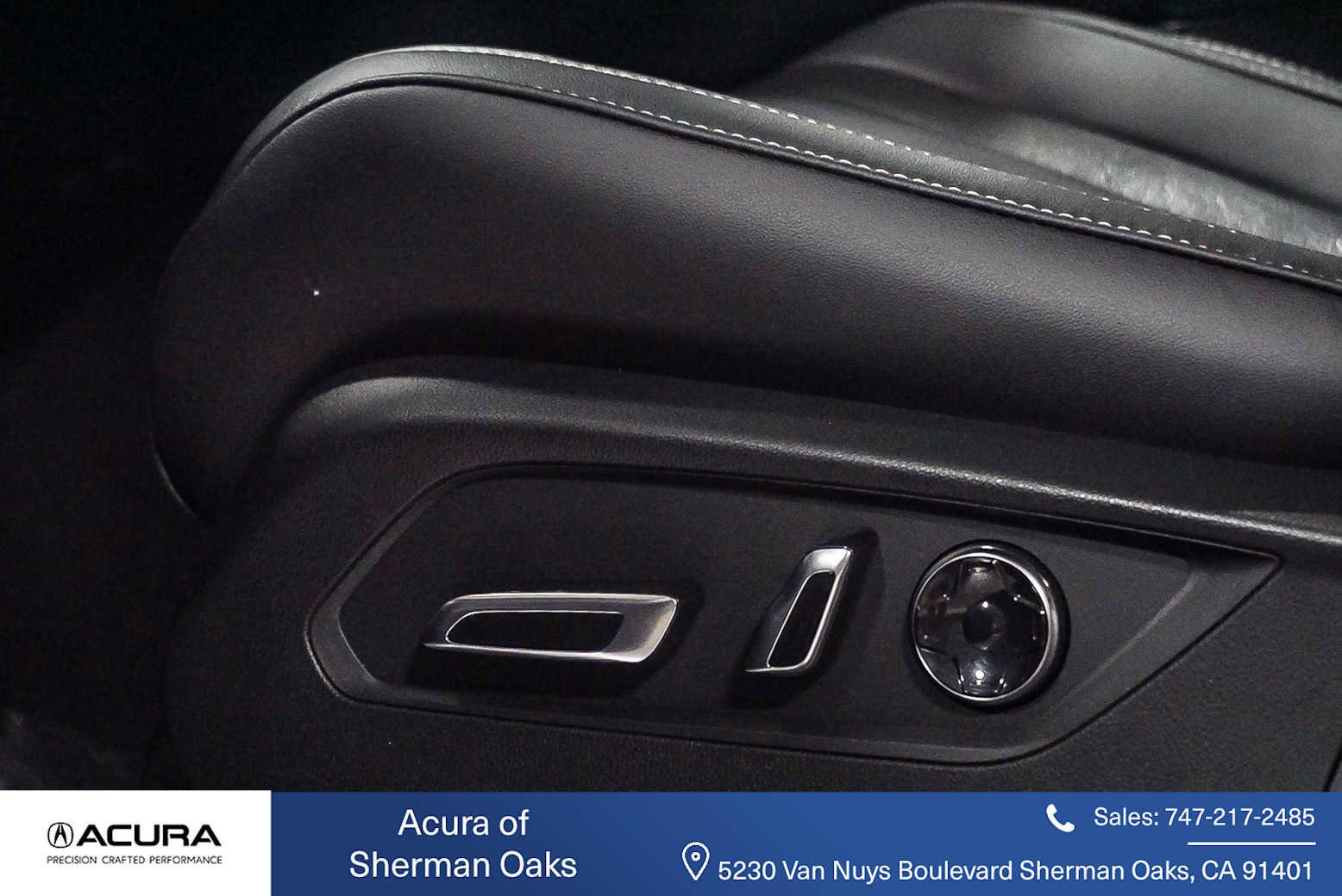 Used 2025 Acura MDX SH-AWD w/ Technology Package image 30