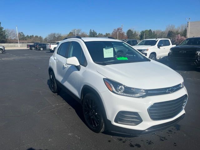 Used 2022 Chevrolet Trax LT w/ Sport Edition FWD image 4